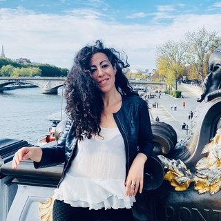 Houda Bakkali a Parigi Houda Bakkali a Parigi