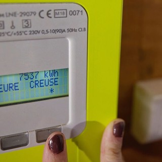 Bollette della luce: dal 1° novembre cambiano le fasce orarie delle “ore creuse”