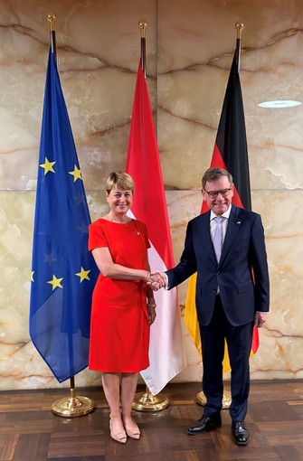 Incontro bilaterale a Berlino tra Isabelle Berro-Amadeï e Johann Wadephul. ©DR Incontro bilaterale a Berlino tra Isabelle Berro-Amadeï e Johann Wadephul. ©DR