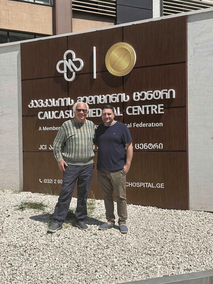 Il Professor Borruto al Caucasian Medical Center di Tbilisi con il Direttore della Ginecologia Oncologica Professor Archil Sharashenidze Il Professor Borruto al Caucasian Medical Center di Tbilisi con il Direttore della Ginecologia Oncologica Professor Archil Sharashenidze