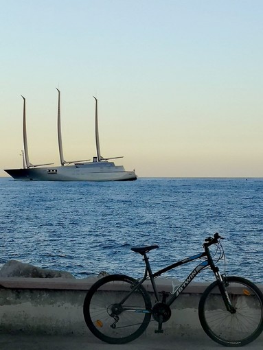 "Il battello e la bicicletta" di Luisella Cappio