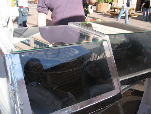 A Monacology 2012 presentato anche il "forno solare" A Monacology 2012 presentato anche il "forno solare"