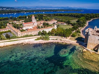 Ile Saint Honorat @Mairie de Cannes Axis Drone Ile Saint Honorat @Mairie de Cannes Axis Drone