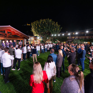 Il Bitto e le Stelle 2025 incanta Mantello (SO): tradizione, creatività e solidarietà sotto il cielo valtellinese (Foto)