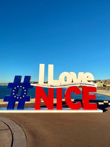 Nizza festeggia la presidenza francese dell’Unione Europea Nizza festeggia la presidenza francese dell’Unione Europea
