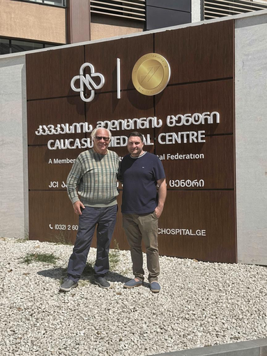 Il Professor  Borruto al Caucasian Medical Center di Tbilisi con il Direttore della Ginecologia Oncologica Professor Archil Sharashenidze