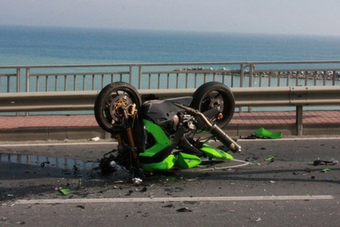 Incidente stradale (foto di repertorio) Incidente stradale (foto di repertorio)