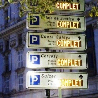 Nizza, parcheggi completi