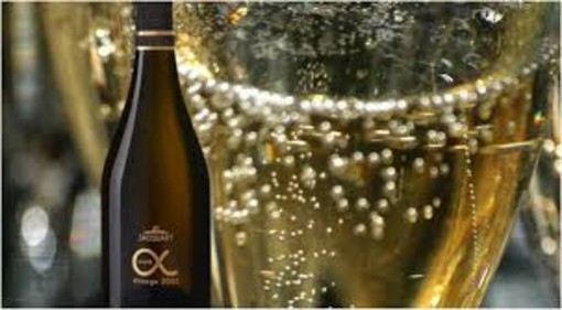 Lo Champagne Jacquart brinda alle Festività con la sua nuova Cuvée Alpha