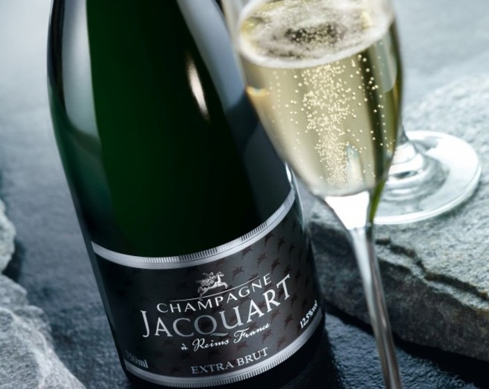 Jacquart Extra Brut è lo champagne più amato nell'estate della Costa Azzurra