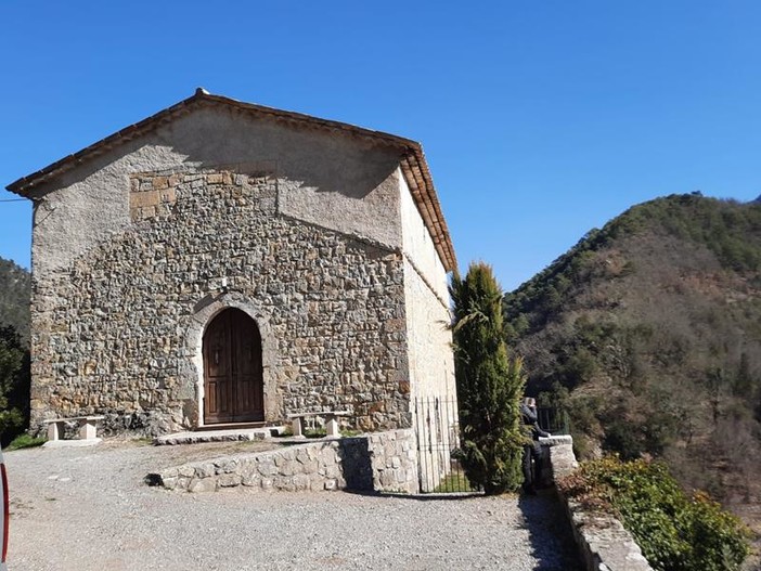 La Roque en Provence, fotografie di Patrizia Gallo e Danilo Radaelli La Roque en Provence, fotografie di Patrizia Gallo e Danilo Radaelli