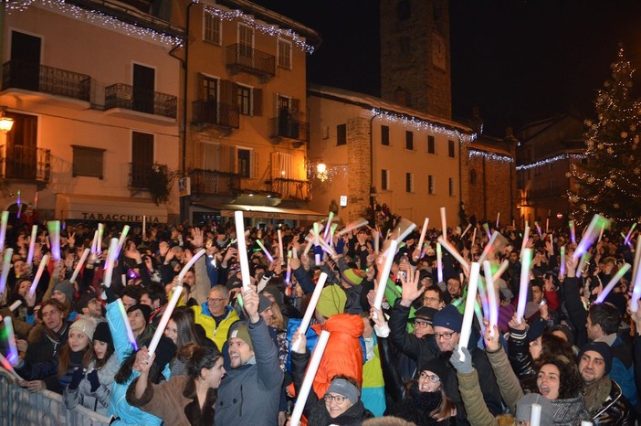 Limone, a Capodanno grande festa in piazza in sicurezza senza vetro, lattine e petardi Limone, a Capodanno grande festa in piazza in sicurezza senza vetro, lattine e petardi