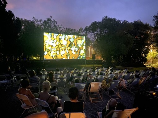 Nizza si trasforma in un grande cinema sotto le stelle: oltre 20 film gratuiti nei quartieri e al porto Nizza si trasforma in un grande cinema sotto le stelle: oltre 20 film gratuiti nei quartieri e al porto