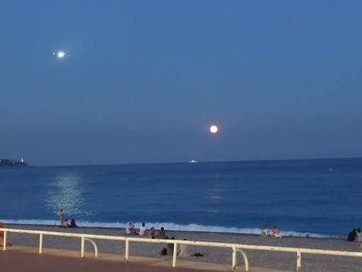 "Luci" di Pierre Macario "Luci" di Pierre Macario