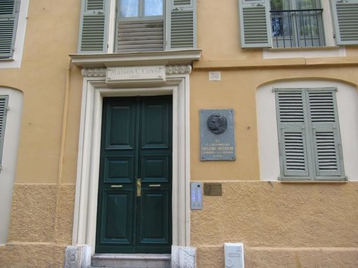 La casa di Rue Segurane a Nizza dove visse Friedrich Nietzsche La casa di Rue Segurane a Nizza dove visse Friedrich Nietzsche