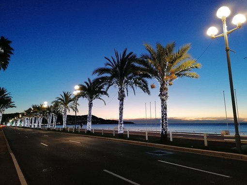 Promenade des Anglais all'alba