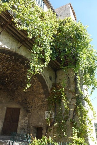 Foto 1: Perdersi nei vicoli del vieux village - OTM Levens @Département des Alpes-Maritimes @US Cagnes Escalade Foto 1: Perdersi nei vicoli del vieux village - OTM Levens @Département des Alpes-Maritimes @US Cagnes Escalade