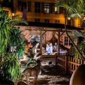 “Lou Presepi” illumina il Natale a Nizza: la magia del presepe vivente torna in Place Rossetti “Lou Presepi” illumina il Natale a Nizza: la magia del presepe vivente torna in Place Rossetti
