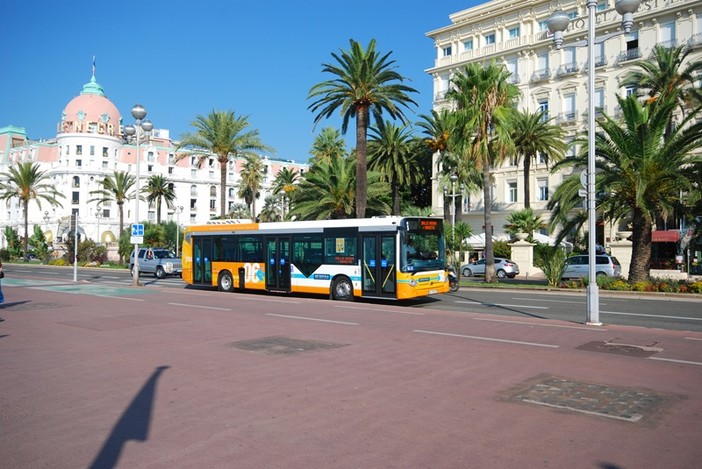Lignes d’Azur, la crisi che scuote i trasporti di Nizza: sospesa la direttrice generale Lignes d’Azur, la crisi che scuote i trasporti di Nizza: sospesa la direttrice generale