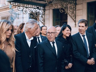 L'arrivo di Eric Ciotti alla mairie L'arrivo di Eric Ciotti alla mairie