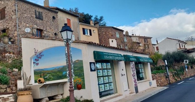 Les Adrets de l'Estérel (Foto 1 - 8) e Cannes la Bocca (Foto 9 - 13). Le fotografie sono di Danilo Radaelli Les Adrets de l'Estérel (Foto 1 - 8) e Cannes la Bocca (Foto 9 - 13). Le fotografie sono di Danilo Radaelli