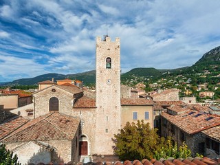 La cattedrale della Nativité-de-Marie a Vence. Foto: Dchauvinfr/Wikimedia Commons, CC BY 1.0. La cattedrale della Nativité-de-Marie a Vence. Foto: Dchauvinfr/Wikimedia Commons, CC BY 1.0.