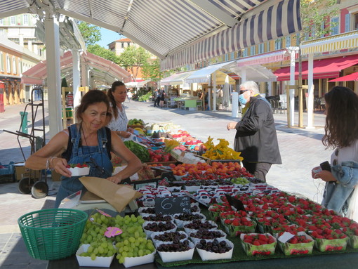 Cours Saleya mercoledì 17 giugno 2020