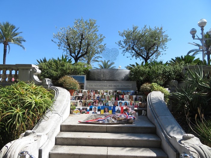 Memoriale della strage nei giardini di Villa Massena