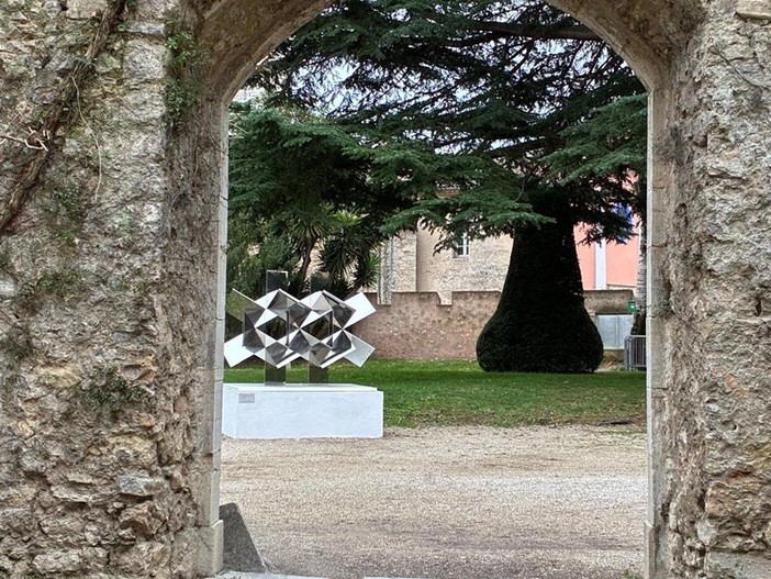 L’Art Concret – Centre d’art contemporain d’intérêt national di Mouans-Sartoux - “L’art extra-terrestre au XXIe siècle” - Foto di Silvia Assin L’Art Concret – Centre d’art contemporain d’intérêt national di Mouans-Sartoux - “L’art extra-terrestre au XXIe siècle” - Foto di Silvia Assin