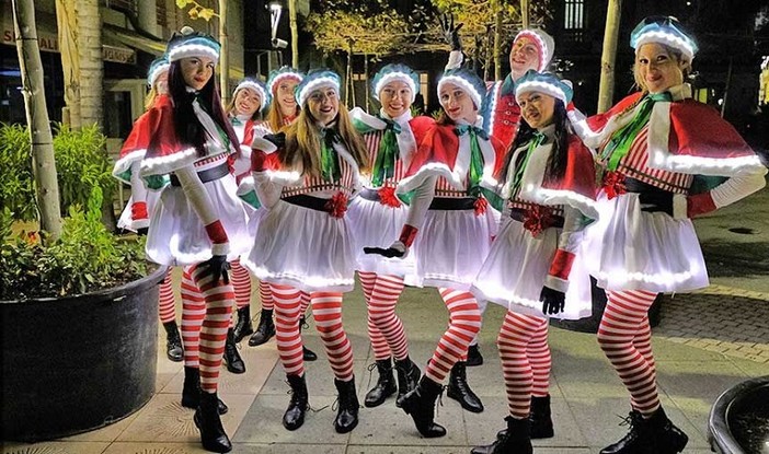 Mandelieu la Napoule: è Natale in Place de France Mandelieu la Napoule: è Natale in Place de France