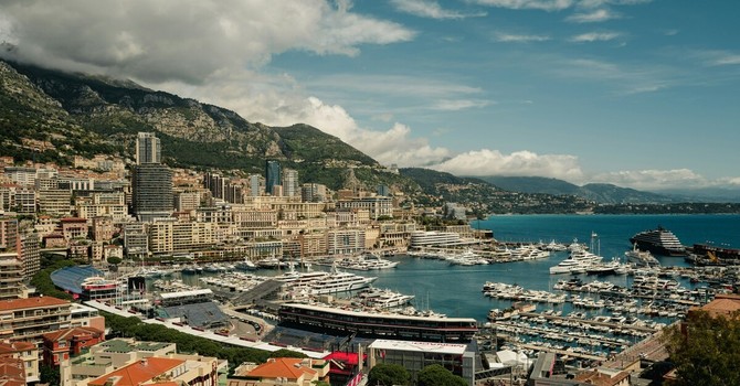 Monaco, tre opportunità commerciali alla Residenza Héméra e nell’area Pasteur-Hélios: pubblicati gli inviti a candidatura