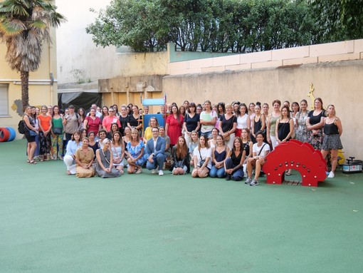 Il personale della Prima infanzia del Centro Municipale di Azione Sociale (Foto Ville de Menton) Il personale della Prima infanzia del Centro Municipale di Azione Sociale (Foto Ville de Menton)