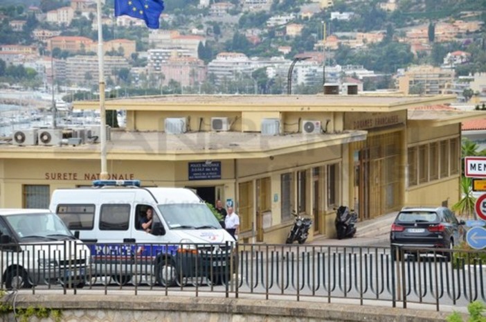 Aperte le frontiere dalla mezzanotte: nessuna restrizione per entrare in Francia Aperte le frontiere dalla mezzanotte: nessuna restrizione per entrare in Francia