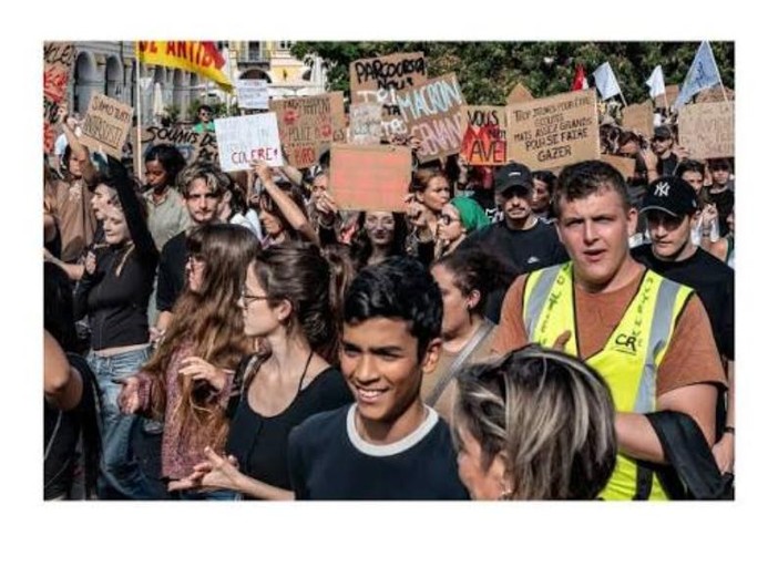 Manifestazione studentesca a Nizza (Instagram) Manifestazione studentesca a Nizza (Instagram)