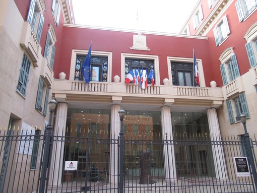 Il municipio di Nizza Il municipio di Nizza