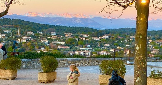 Mougins nelle foto di Silvia Assin Mougins nelle foto di Silvia Assin