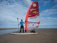 Merijn Tinga, attivista ambientale noto come “Plastic Soup Surfer. Foto: © Darcey Dinsdag