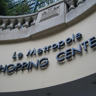 Al Métropole Shopping Center di Monaco prosegue la mostra di Sacha Sosno