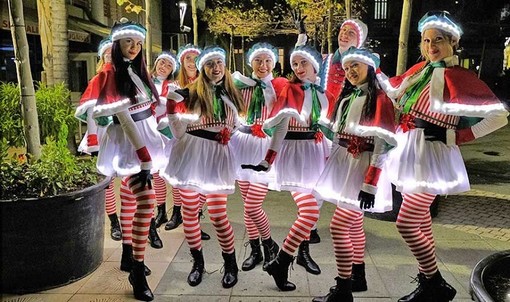 Mandelieu la Napoule: è Natale in Place de France Mandelieu la Napoule: è Natale in Place de France