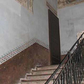 Uno scorcio del palazzo storico Hôtel d'Adhémar de Lantagnac