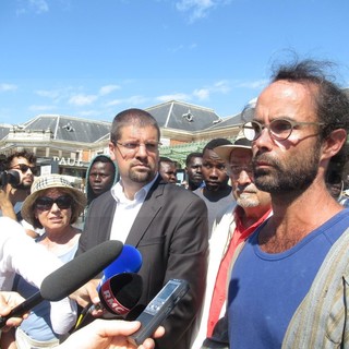 Nizza: si è aperta una falla nella 'linea maginot' francese? Altri 83 migranti dalla Val Roya a Nizza (Foto e Video)