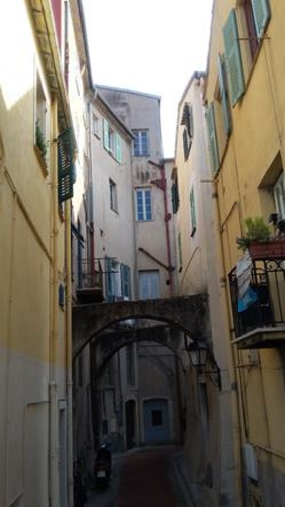 "Voila Menton" di Milena Visentini