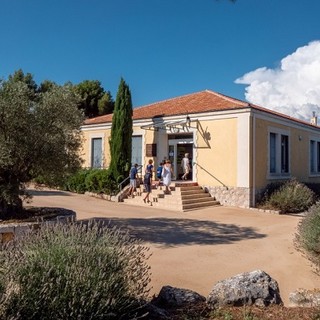 “Gli ambienti marini del Mediterraneo”, una mostra ad Èze