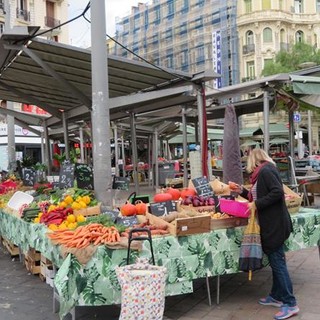 Mercato di Liberation a Nizza, ottobre 2019