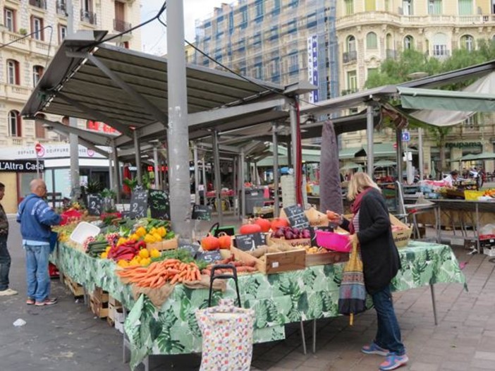 Mercato di Liberation a Nizza, ottobre 2019