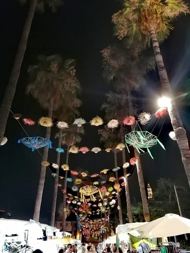 "Notte al mercato", fotografia di Luisella Cappio "Notte al mercato", fotografia di Luisella Cappio