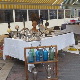 Tanti oggetti, tante curiosità: i marché à la brocante in Costa Azzurra