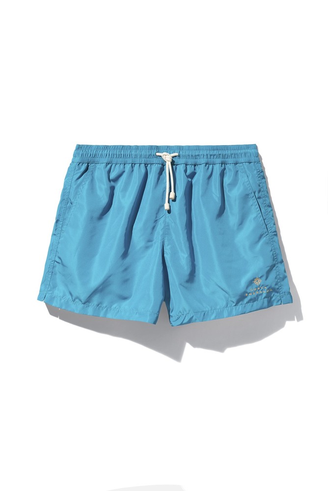 KAMPOS e il Consorzio Costa Smeralda lanciano la prima capsule collection KAMPOS e il Consorzio Costa Smeralda lanciano la prima capsule collection