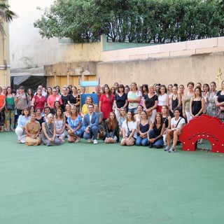 Il personale della Prima infanzia del Centro Municipale di Azione Sociale (Foto Ville de Menton)