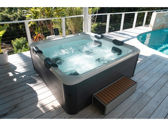 Dalla piscina al giardino: come Gruppo San Marco interpreta gli spazi esterni della casa